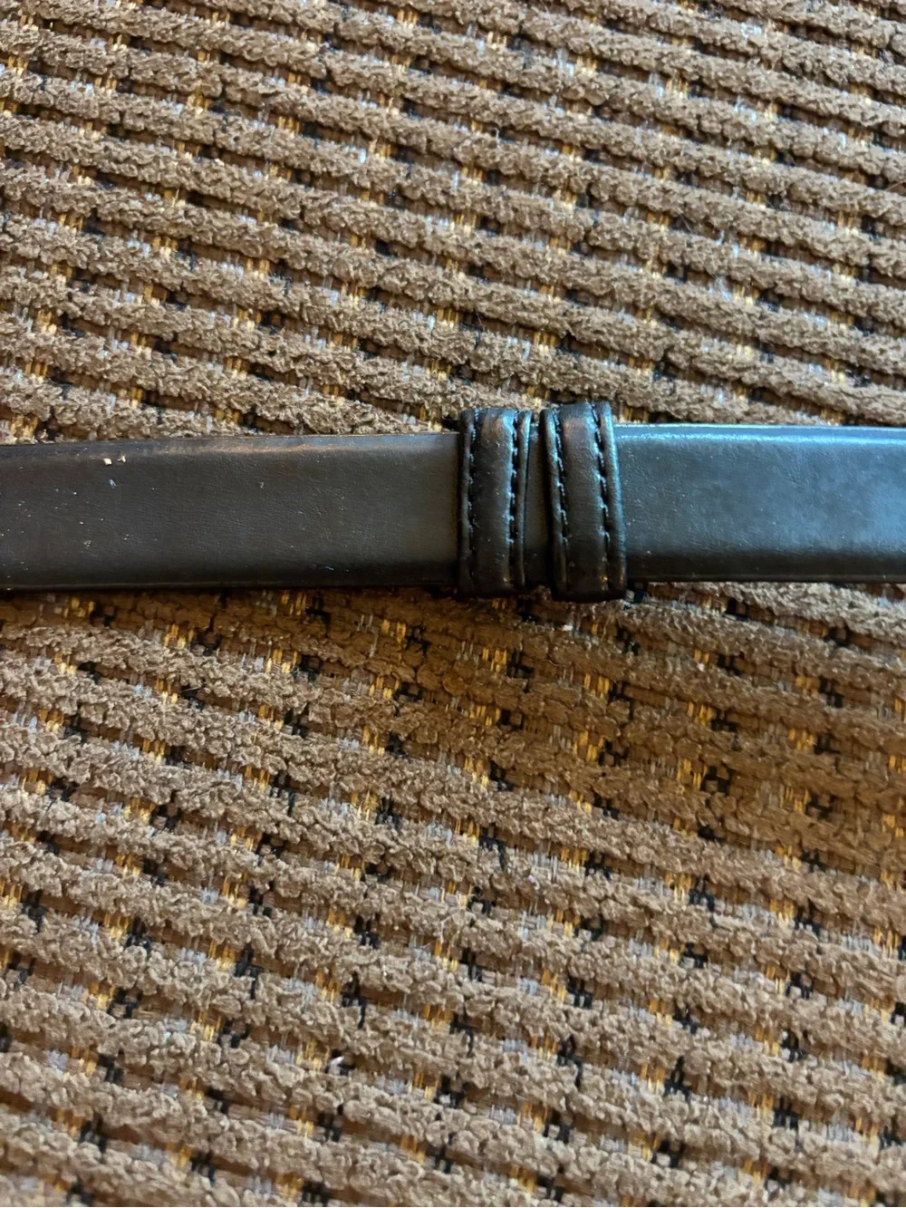 Ellen Tracy Adjustable Black Leather Hook Belt w Unique silvertone infinity loop